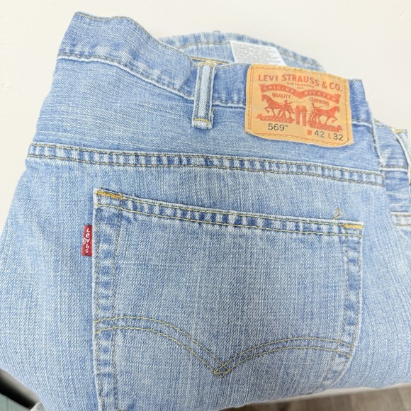 Levi 569 Men's‎ Blue Jeans Size 42x32 - Picture 1 of 7
